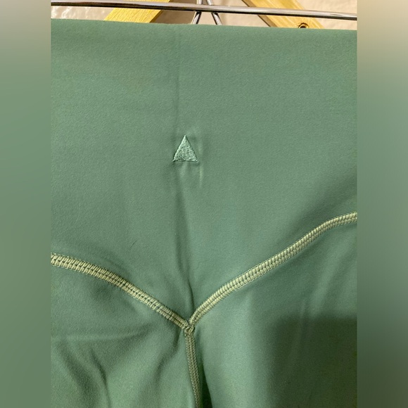 Balance Athletica Vitality Cloud Leggings Sz M in Serpentine - Picture 4 of 4